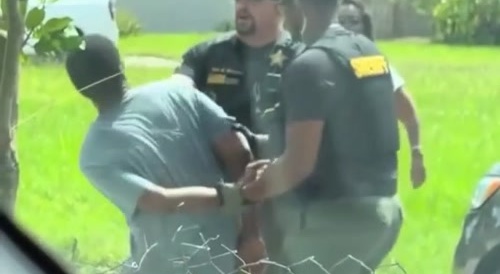 Dude Slaps An Officer