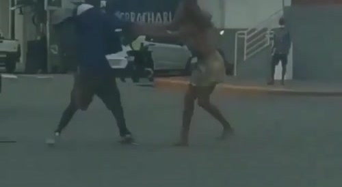 Tranny fights like trash