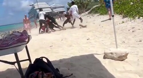 Ghetto Vacationers Jumped for Not Paying 4 Jetski Rental