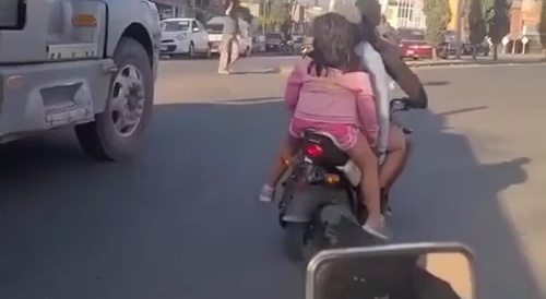 Dude Fucking Uses Fire Breathing In Street Fight