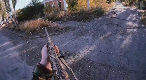 Ukrainian soldiers from the Predator brigade shooting down Russian FPV quads and Molniya