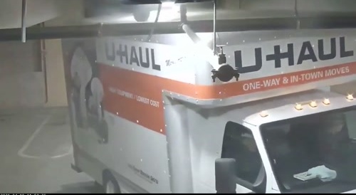 Mexicos (or lower) manage to rent a Uhaul and... must watch