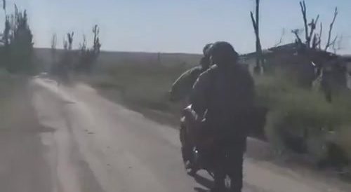 Russian motorcycle assault gets lucky