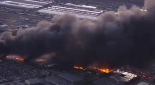 UPS plane crash in Kentucky, KY causes multiple buildings to be on fire