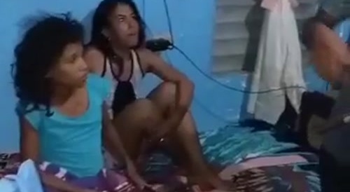 Colombian Martians doing the only thing they know how to do