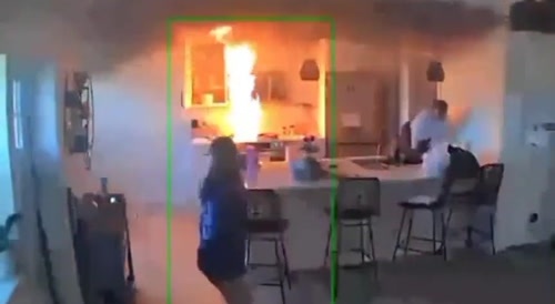 Stupid Girls In The Kitchen