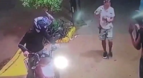 Motorcycle thief assaults and touches a girl.