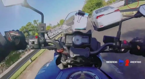 Smart reader detects license plate with arrest warrant