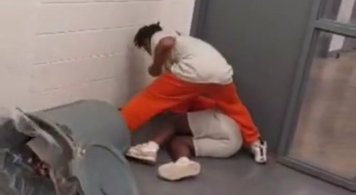 Guy Get's His Ass Beat In Prison
