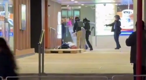 Hostage holder Shot Dead By The Police