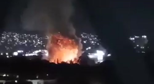 smoke rising U.S. airstrikes in Venezuela&rsquo;s Capital.