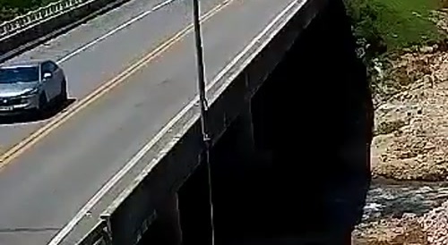 Truck kills 11 in accident