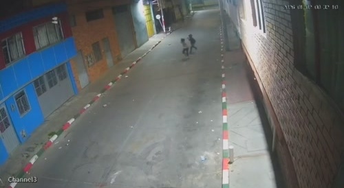 Brutal attack with stick on a transsexual in Colombia