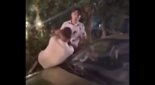 Asian man had enough with the racist arabs mocking him