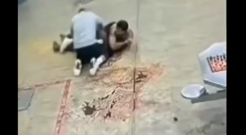 Dude stabbed to death in prison, USA