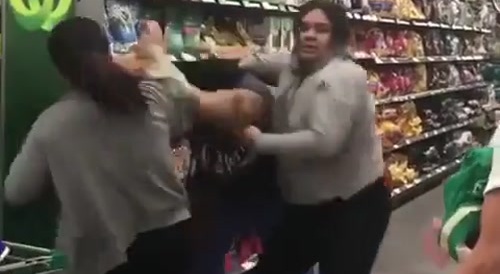 Women Fight Over Toilet Paper @ Dolla Storw