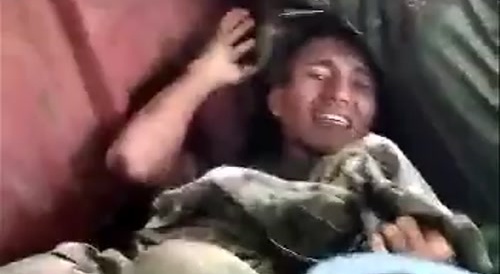 Colombian soldiers clash with a guerrilla front