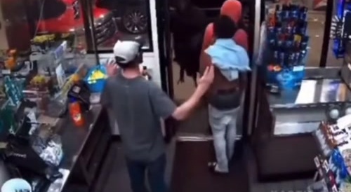 Naive idiot confronts armed thief