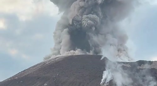 Hikers Flee From Eruption