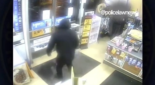 Cops Stumble on an Armed Robbery @ 7Eleven
