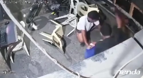 Plastic Chair Alert 9