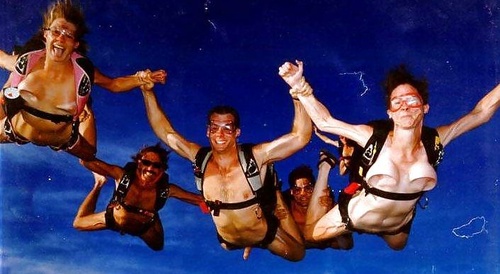 naked parachutists