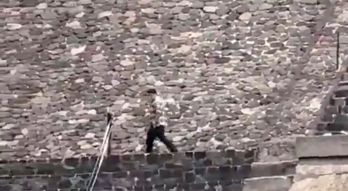 Aztec Supremacist Close Range Sacrifice