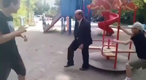 Vladimir Lenin gets knocked out