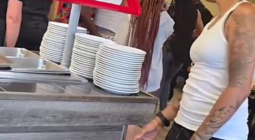 Mob of Ratchets Destroy Pizza Joint