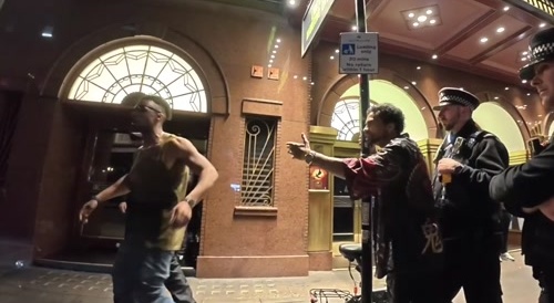 Crazy guy vs police