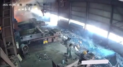 Steel Plant Goes BOOM In China (Volume warning)