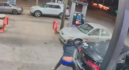 Shooting in memphis outside a gas station caught on camera.