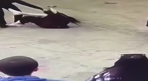 Man satbs Defenseless woman 26 times