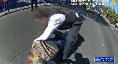 Golders Green Man Stabs 2 Jews, Gets Tasered - Bodycam