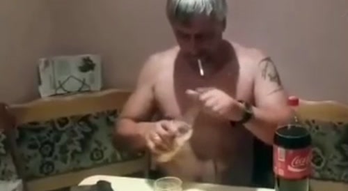 idiot blows his own brains out