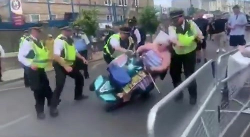 Granny Vs UK Cops
