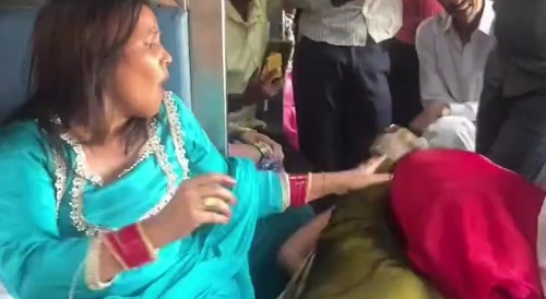 Indian women fighting for a seat in train