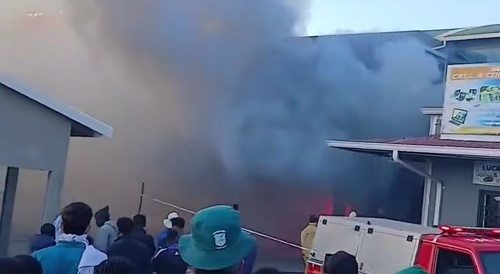 Shops owned by immigrants are set on fire in South Africa.
