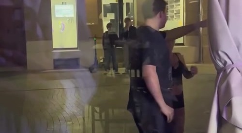 Ukrainian men are attacked by women from Poland.