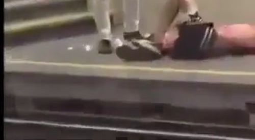 1 Guy 1 Hammer