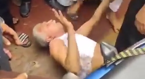 Old Man Flashed His Weewee,