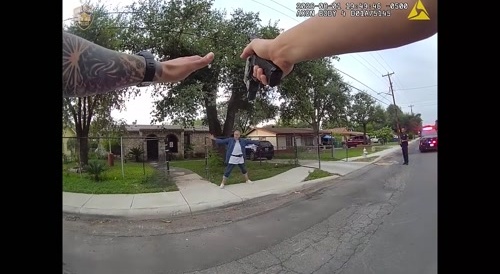 Texas Cops Try Deescalate The Situation