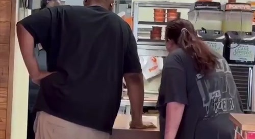 White Karen Fights Ratchet Workers @ Popeye's