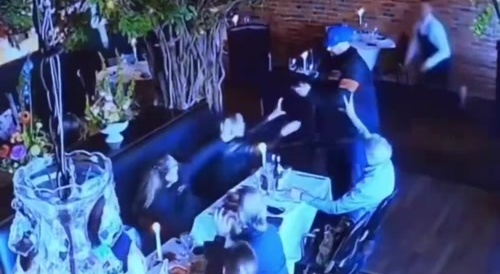 Fat hitman got a gun jammed mid-job