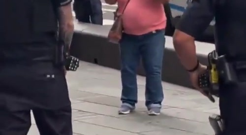 woman with two knives shot by police
