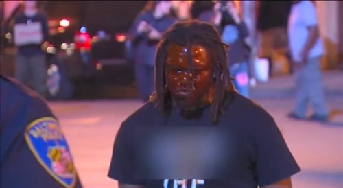 Man threatens cops