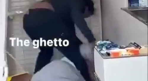 Fatso Ratchet Gets Beat Up - 'at da Dolla Sto'