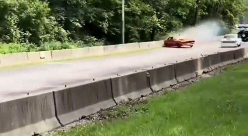 Car race knee hurt