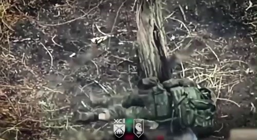 A putinist nazi blows himself up with a grenade.