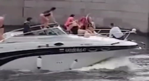 Empowered women's yachting